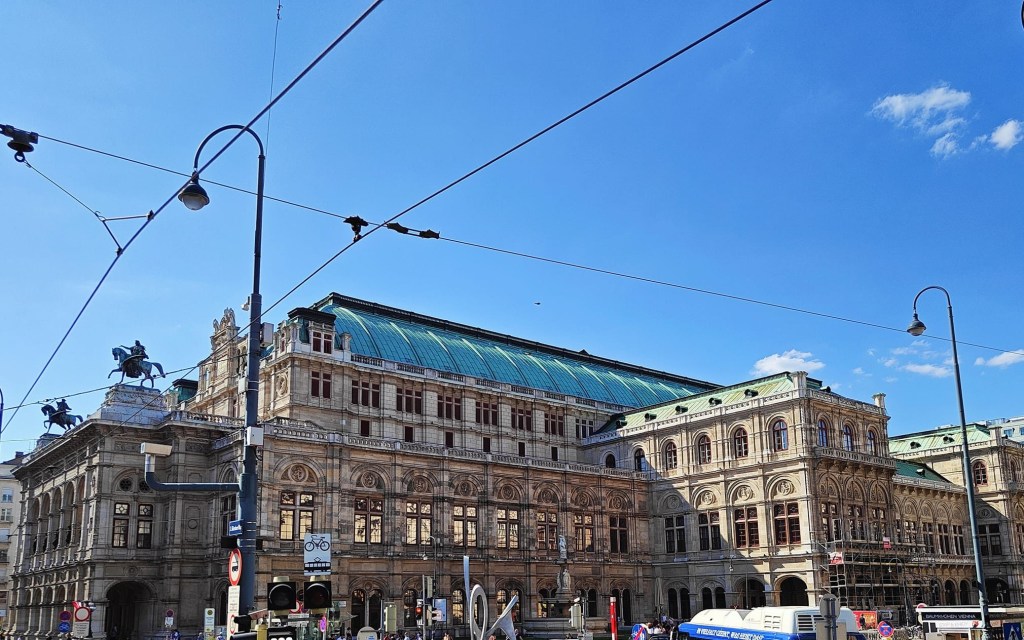 Vienna State Opera exterior neo-Renaissance architecture