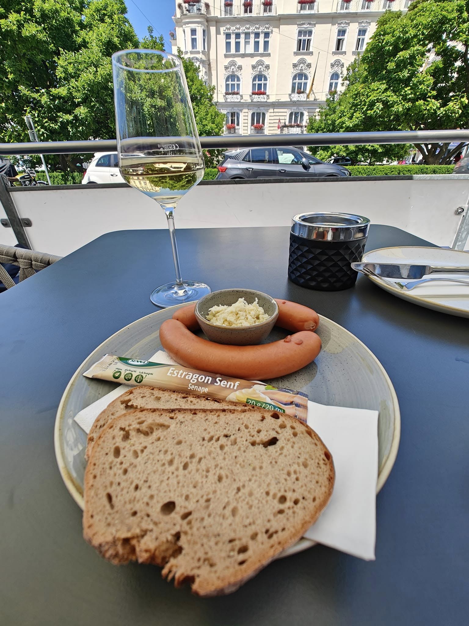  Bratwurst with Austrian white wine
